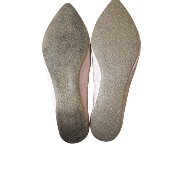 Steve Madden Feather Pink Crocodile Embossed Pointed Toe Flats 8M Coquette - Picture 8 of 8